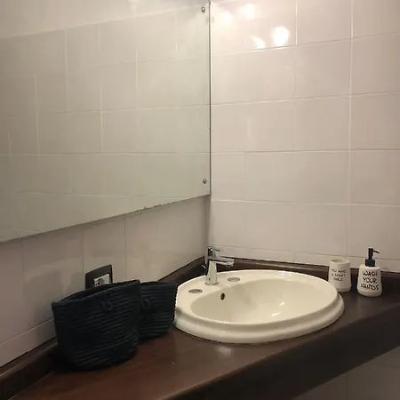 Guest Host - Two In Aldiola شقة