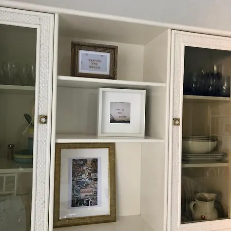 Guest Host - Two In Aldiola بورتو روتوندو