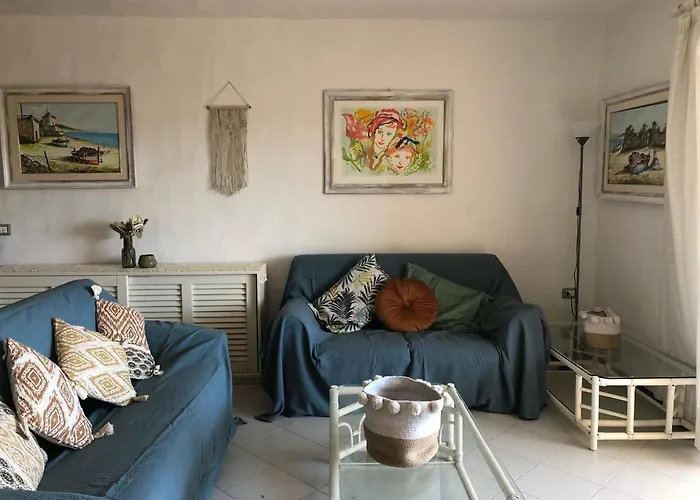 Guest Host - Two In Aldiola * Porto Rotondo